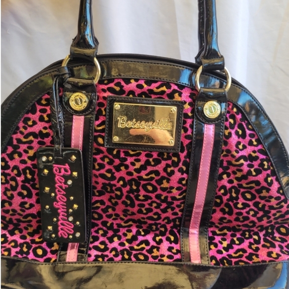 Betseyville pink metallic leopard print satchel - Picture 2 of 3